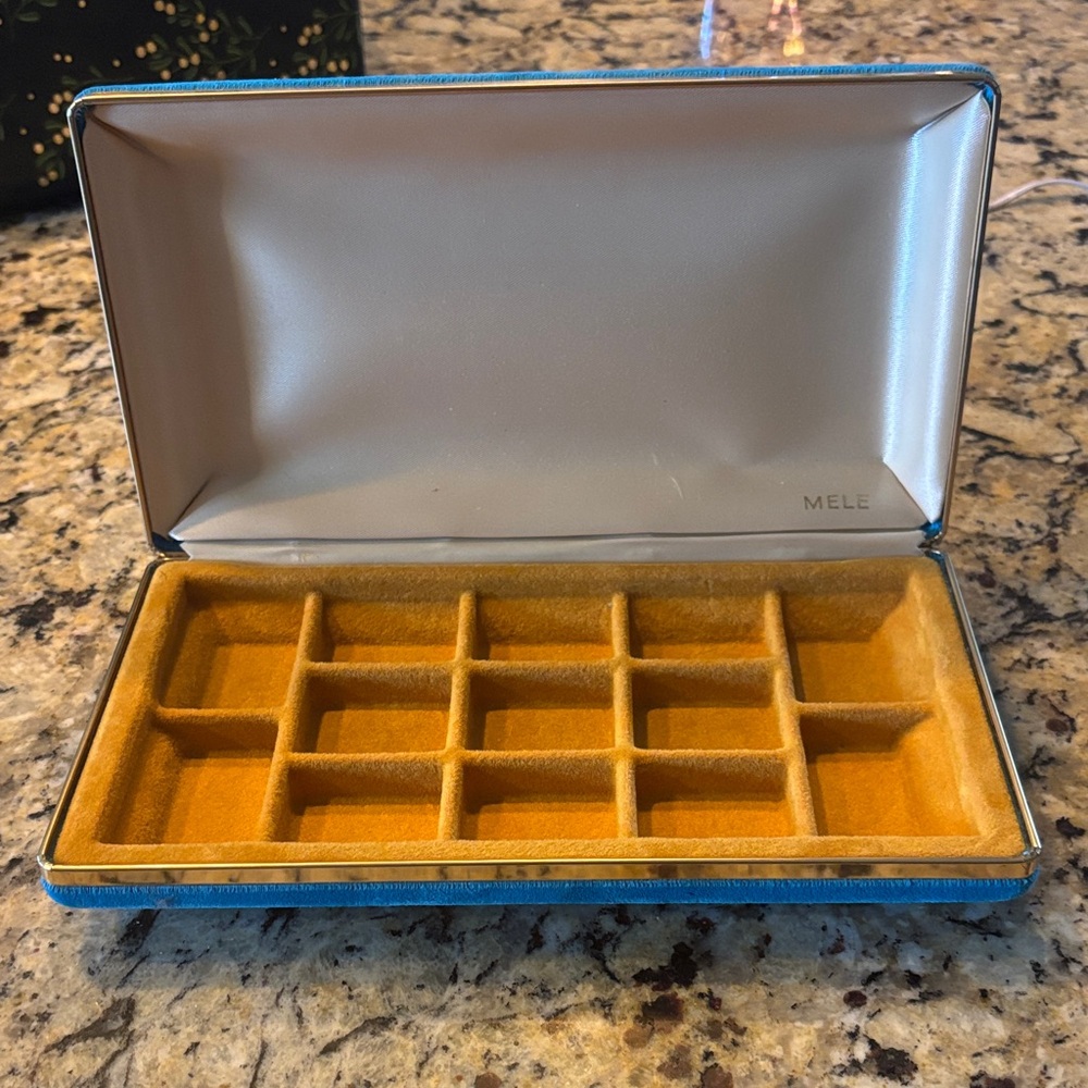 Vintage Velvet MELE Jewelry Organizer